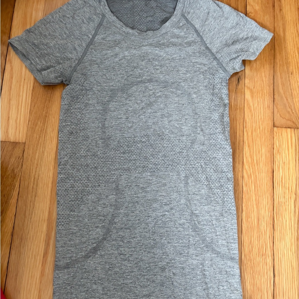 Lululemon - Swiftly Tech Gray